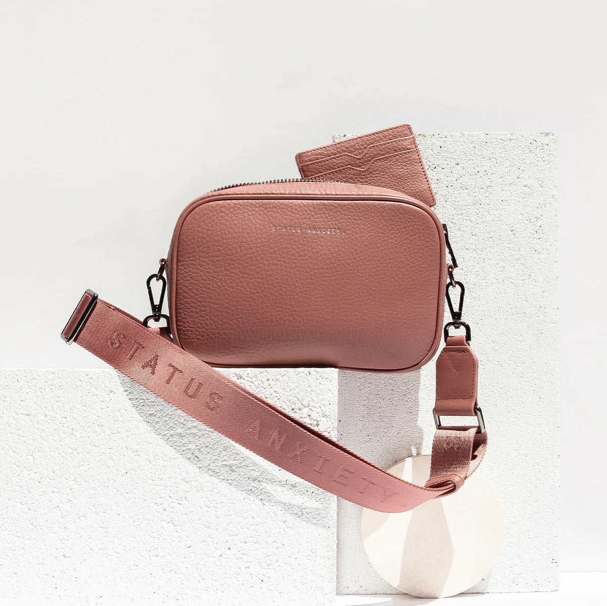 plunder with webbed strap - dusty rose